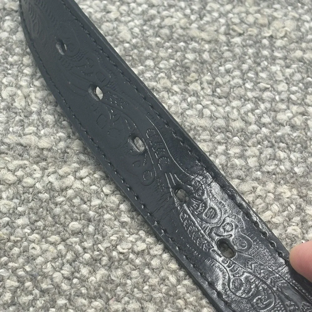 Leather Belt Tooled With Bull Buckle 26-31